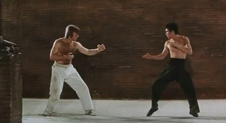 Risultati immagini per bruce lee calcio