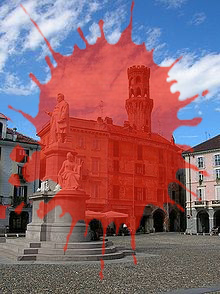 220px-Vercelli-Piazza_Cavour.jpg