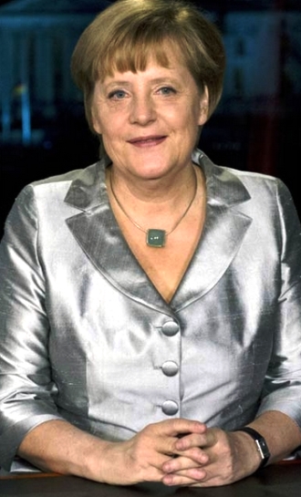 Angela Merkel_giacca d'argento_welovemercuri.jpg