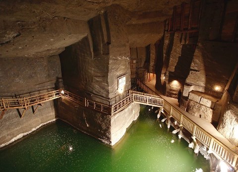 Cattedrale sotterranea nella Miniera di sale di Wieliczka.jpg