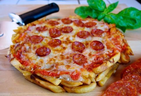 French Fry Pizza_welovemercuri.jpg