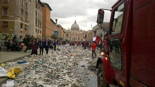 Intanto a Città del Vaticano.jpg