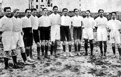 Italy_football_team_1910.jpg