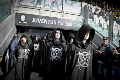 Monaci_Juventus Stadium_welovemercuri.jpg