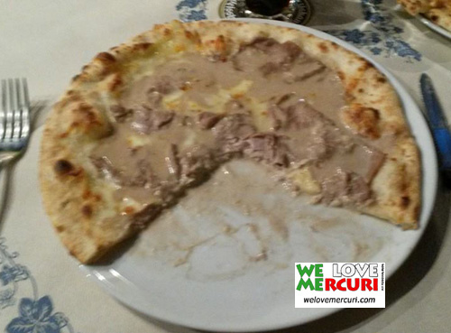 Pizza alla bagna càuda_affettato_manzo_welovemercuri.jpg