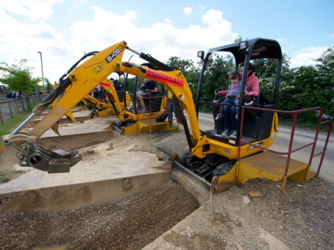 diggerland-park_welovemercuri.jpg