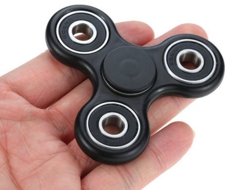 fidget spinner_welovemercuri.jpg