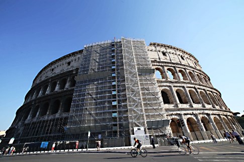 roma_colosseo_restauro.jpg