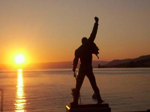 statua di Freddie Mercury a Montreux_welovemercuri.jpg