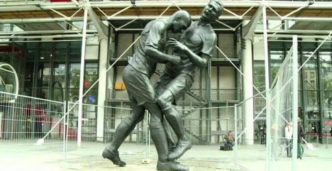 statua-zidane-materazzi_welovemercuri.jpg